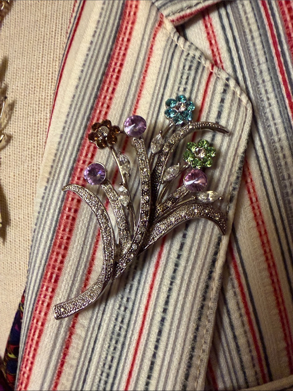 Vintage rhinestone daisy bouquet pin brooch